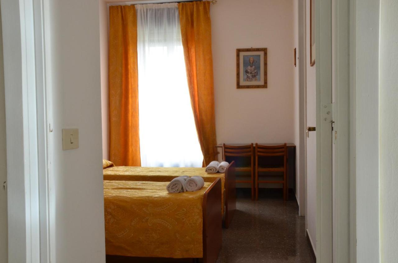 Casa Per Ferie Jpii Dom Polski Rom Exteriör bild